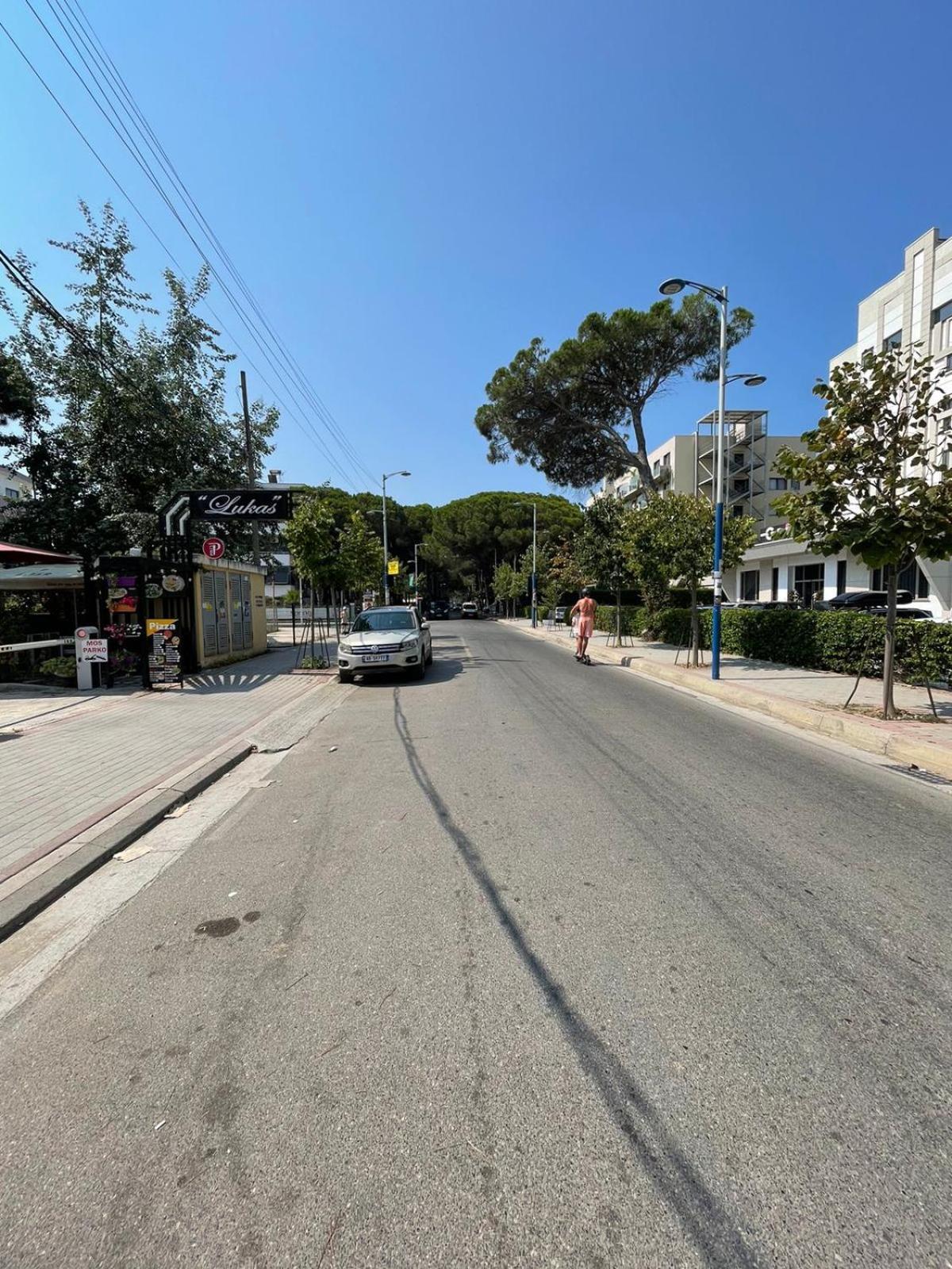 I&s 6 * Golem (Tirana)
