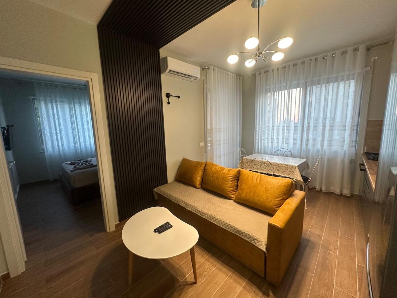 I&s 6 * Golem (Tirana)