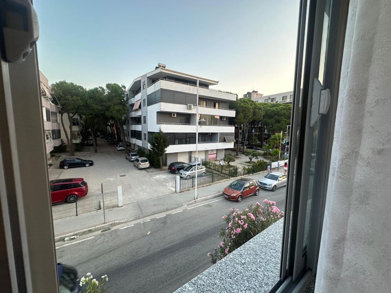 I&s 6 * Golem (Tirana)